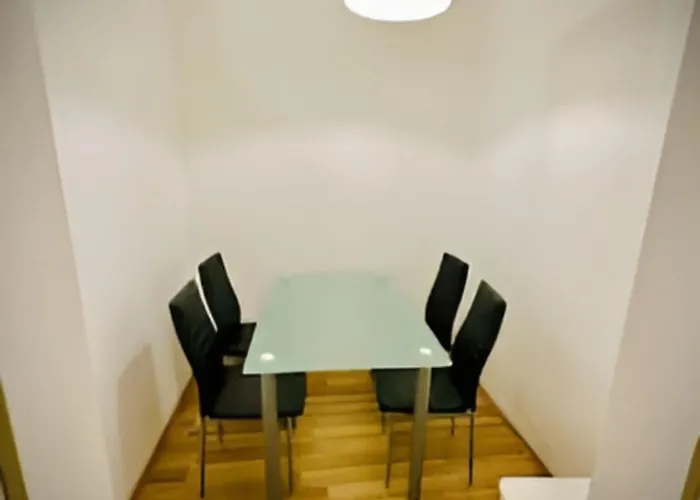 Affordable 2br Apt, 10 Min From Westbahnhof *